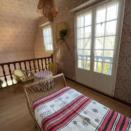 Prázdninový dům House With Beautiful Garden Close To The Sea Le Pouliguen